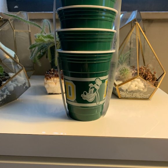 Disney Goofy Varsity Set of 4 Party Plastic Cups - Picture 3 of 4